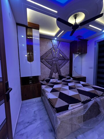 Team Area in 2 BHK Builder Floor at Dwarka Mor – for Sale
