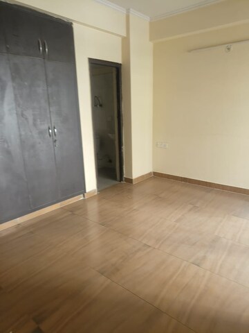 Room in 2 BHK Apartment at Aims Golf City, Sector 75 – for Rent