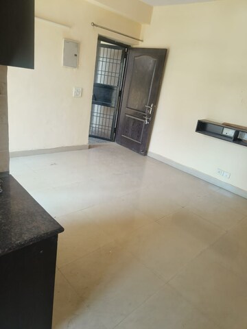 Room in 2 BHK Apartment at Aims Golf City, Sector 75 – for Rent