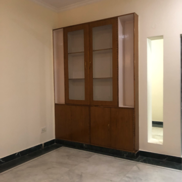 Room in 2.5 BHK Villa at Sector 21 – for Rent