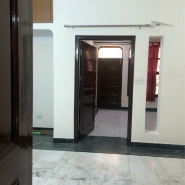 Room in 2.5 BHK Villa at Sector 21 – for Rent