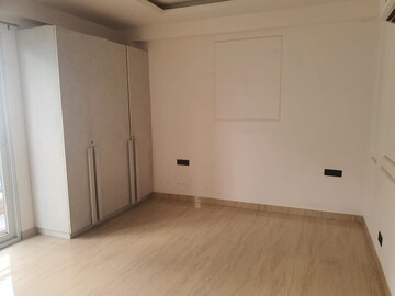 Room in 4 BHK Builder Floor at 4S Aradhya Extension, Sector 67a – for Rent