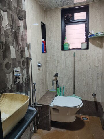 Master Bedroom in 4 BHK Apartment at Agarwal Ekta Apartment, Borivali East – for Sale