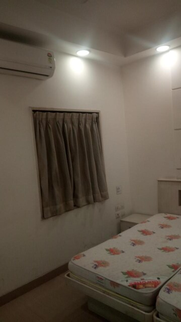 Room in 3 BHK Apartment at Ten Madhapur, Madhapur – for Rent