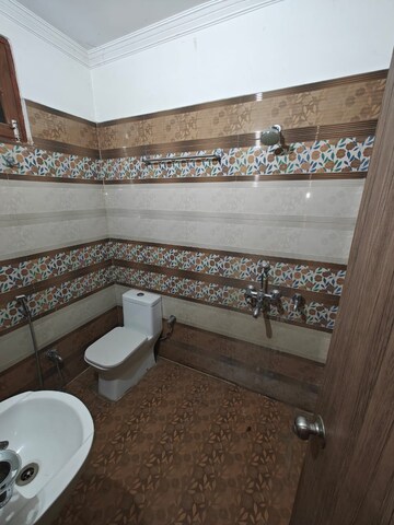 Bedroom in 2 BHK Independent House at Gomti Nagar – for Rent