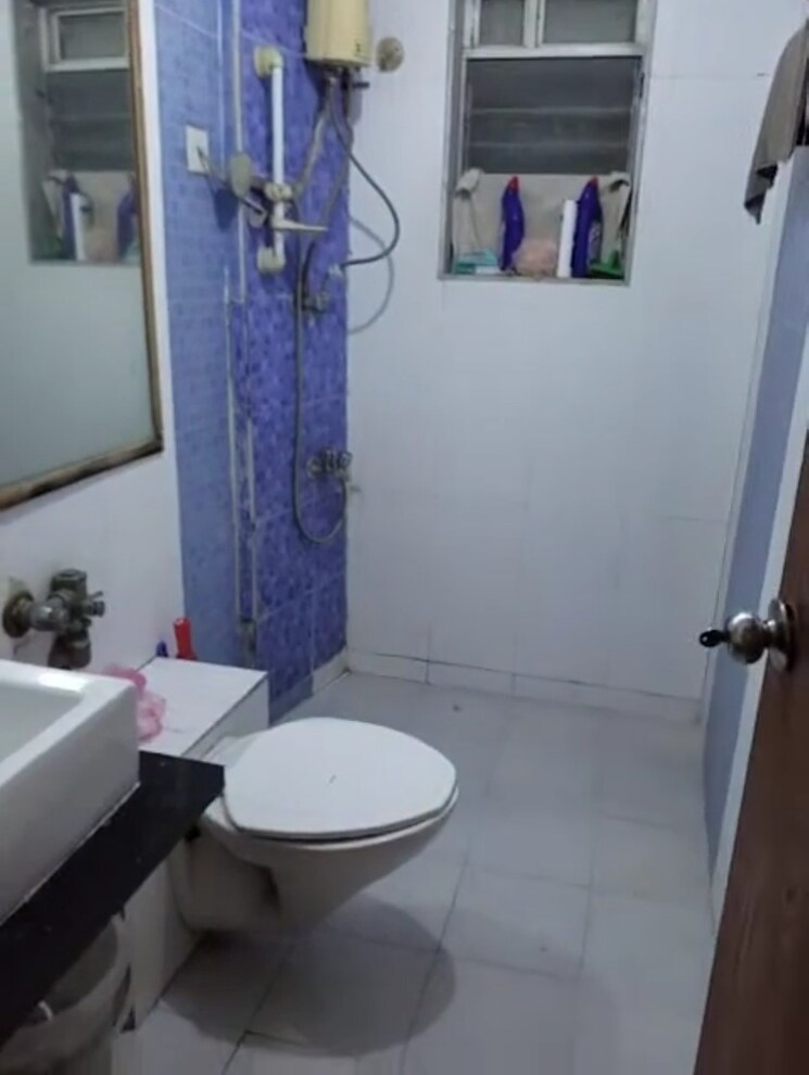 Bathroom, shrishti-synchronicity 3 Bedroom 1500 Sq.Ft. Apartment In Chandivali Mumbai 7917384