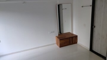 Room in 3 BHK Apartment at Krishnaganga Venkatesh Ganga, Pashan – for Rent