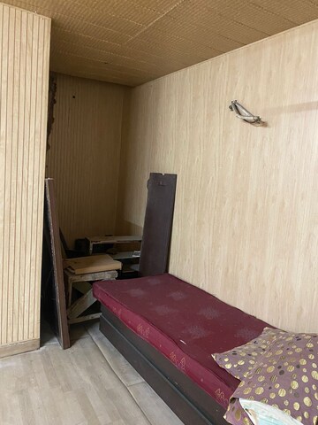 Bedroom in 3 BHK Builder Floor at Defence Colony – for Rent