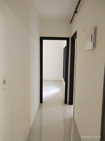 Room in 1.5 BHK Apartment at Dosti Planet North Opal, Shilphata – for Rent