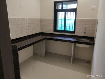 Room in 1.5 BHK Apartment at Dosti Planet North Opal, Shilphata – for Rent