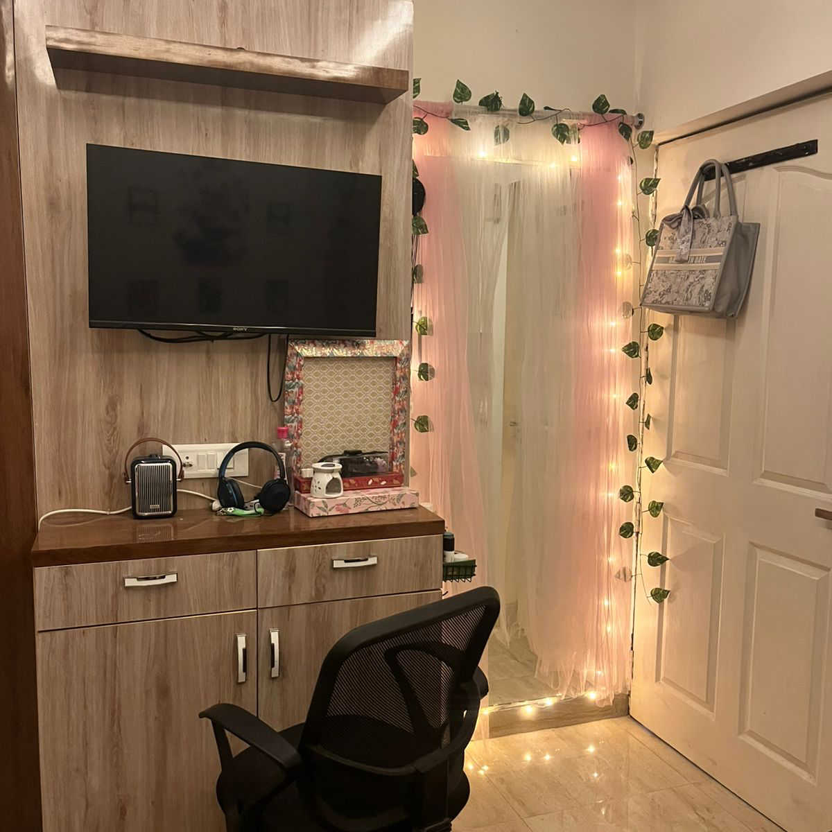 StudioApartment For Sale in Sector 61