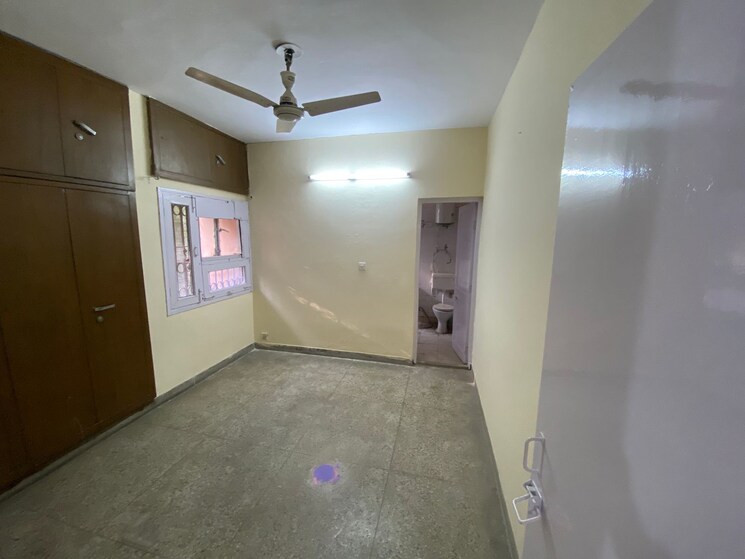 Room, vasant kunj 3 Bedroom 1800 Sq.Ft. Apartment In Vasant Kunj Delhi 7917404