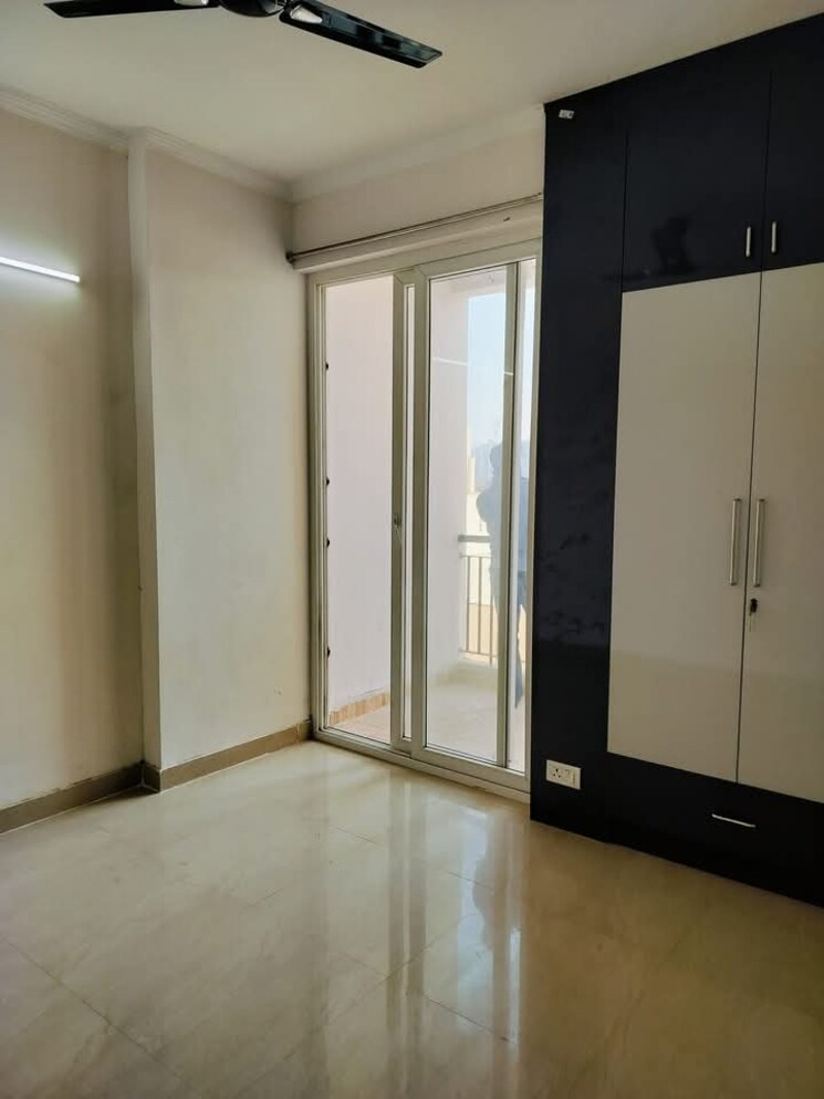 Room, amrapali-riverview 3 Bedroom 1145 Sq.Ft. Apartment In Amrapali Leisure Valley Greater Noida 7917427