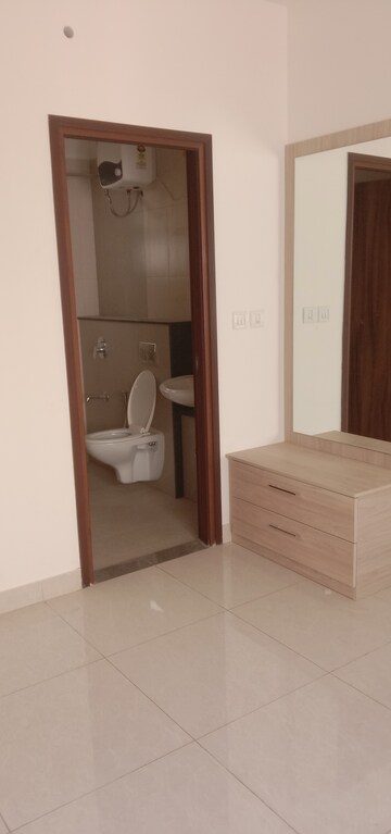 Room in 1 BHK Apartment at Vaishnavi Serene, Yelahanka – for Rent
