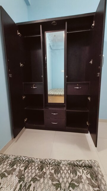 Furnished Amenities in 2 BHK Apartment at Narendra Nagar – for Rent