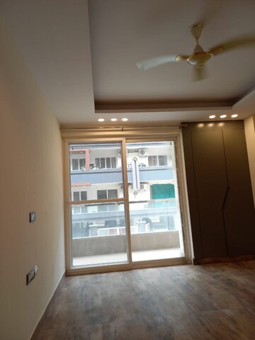 Room in 4 BHK Builder Floor at Ansal API Esencia, Sector 67 – for Rent