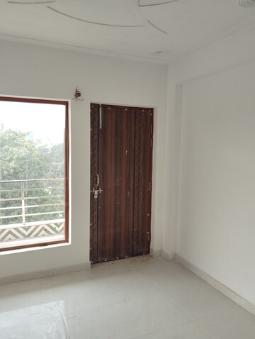 Master Bedroom in 3 BHK Builder Floor at Sector 7 – for Sale