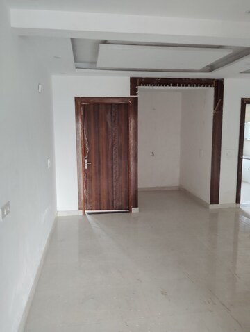 Room in 3 BHK Builder Floor at Sector 7 – for Sale
