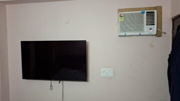 Furnished Amenities in 2.5 BHK Apartment at Amrapali Princely Estate, Sector 76 – for Rent
