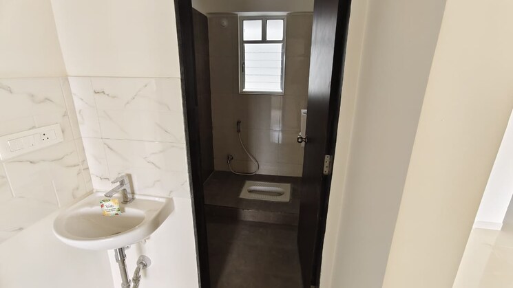 Bathroom, mantra-essence 3 Bedroom 1172 Sq.Ft. Apartment In Undri Pune 7917506