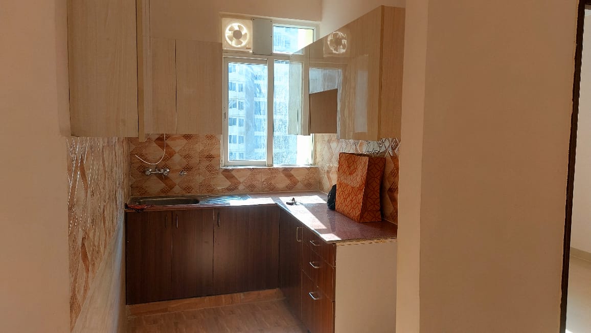 3 BHK Apartment For Sale in Amrapali Golf Homes