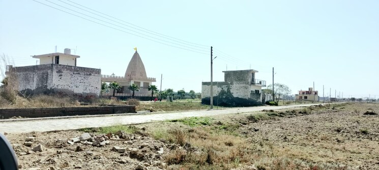 Nearby, omega ii greater noida  200 Sq.Yd. Plot In Omega Ii Greater Noida Greater Noida 7917554