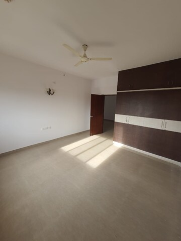 Room in 3 BHK Apartment at Salarpuria Gold Summit, Hennur – for Sale
