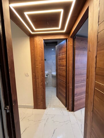 Building Lobby in 2 BHK Apartment at Suncity Avenue 102, Sector 102 – for Rent