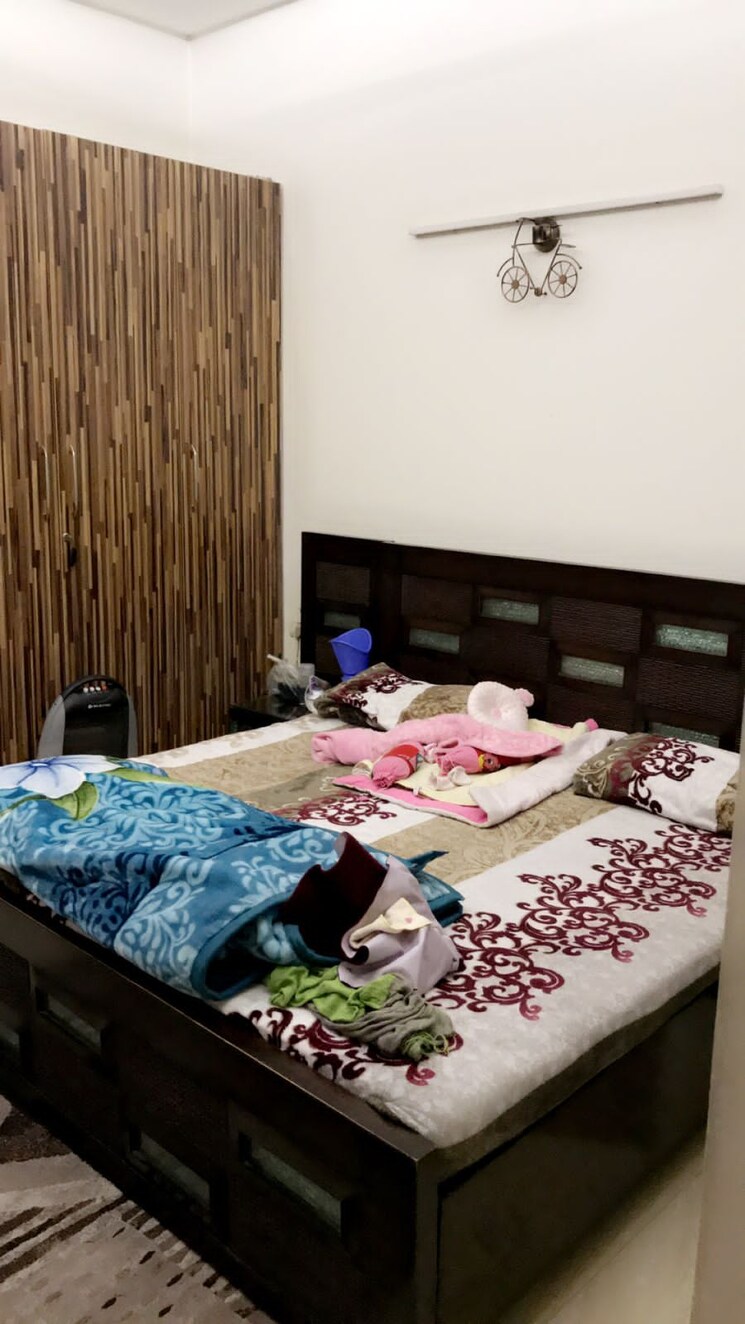 Bedroom, hong-kong-bazaar 3 Bedroom 204 Sq.Yd. Builder Floor In Sector 57 Gurgaon 7917573