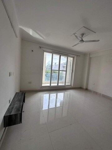 Room in 3 BHK Apartment at Freedom Fighters Enclave – for Rent