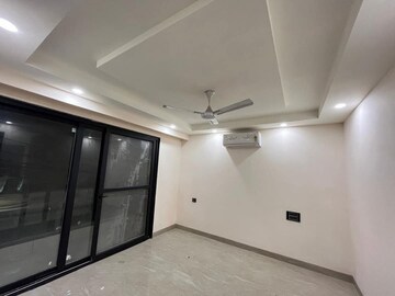 Room in 3 BHK Apartment at Freedom Fighters Enclave – for Rent