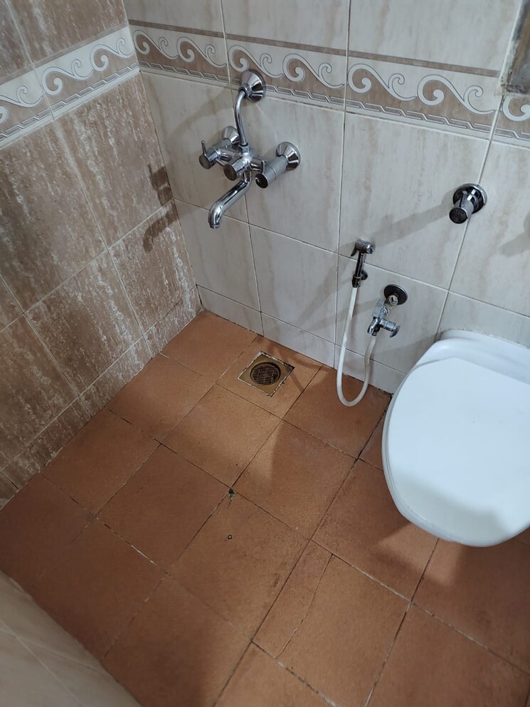 Bathroom, harmony-horizons 2 Bedroom 700 Sq.Ft. Apartment In Ghodbunder Road Thane 7917599