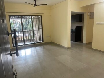 Room in 2 BHK Apartment at Harmony Horizons, Ghodbunder Road – for Rent