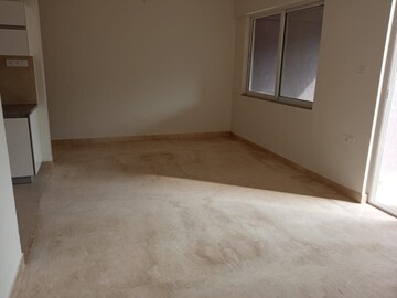 Room in 3 BHK Apartment at Paranjape Schemes Crystal Towers, Pashan – for Rent