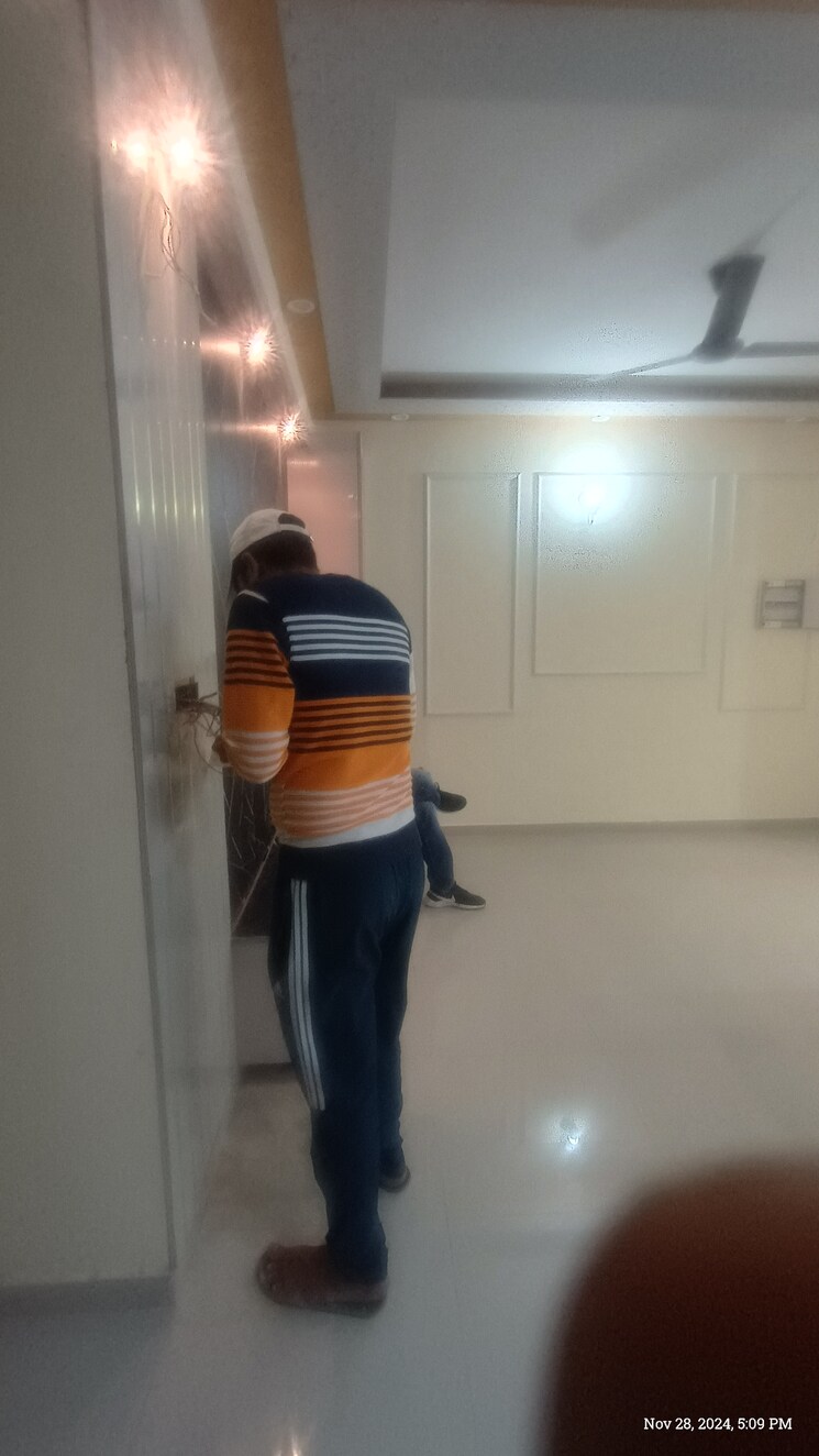 Living Room, tulip-purple 3.5 Bedroom 2400 Sq.Ft. Apartment In Sector 69 Gurgaon 7917659