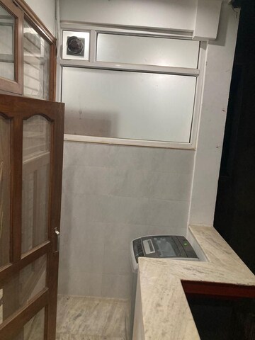 Furnished Amenities in 2 BHK Builder Floor at Ansal Sushant Lok I, Sector 43 – for Rent