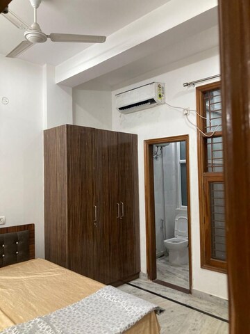 Room in 2 BHK Builder Floor at Ansal Sushant Lok I, Sector 43 – for Rent