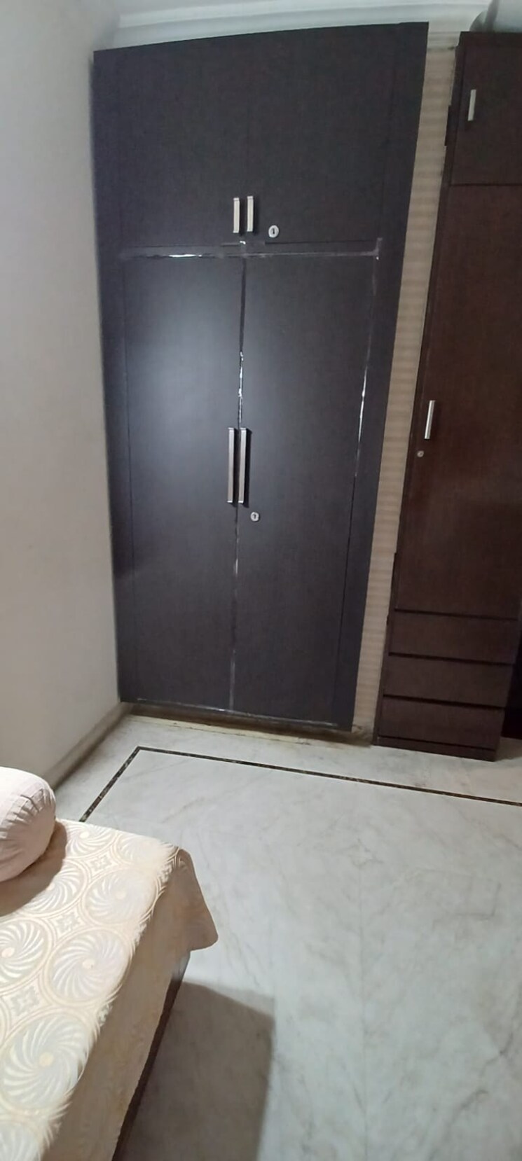 Room, defence colony 3 Bedroom 2000 Sq.Ft. Builder Floor In Defence Colony Delhi 7917689