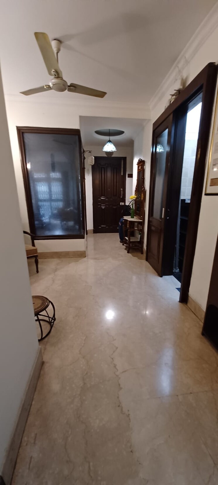 Room, defence colony 3 Bedroom 2000 Sq.Ft. Builder Floor In Defence Colony Delhi 7917689