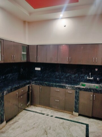 2 BHK Builder Floor For Rent in Gomti Nagar