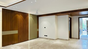 Master Bedroom in 4 BHK Builder Floor at Unitech South City 1, South City 1 – for Sale