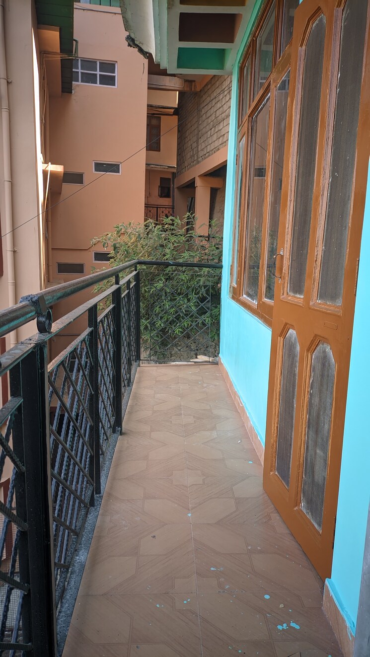 Balcony, bhattakufer 2 Bedroom 400 Sq.Ft. Apartment In Bhattakufer Shimla 7917696