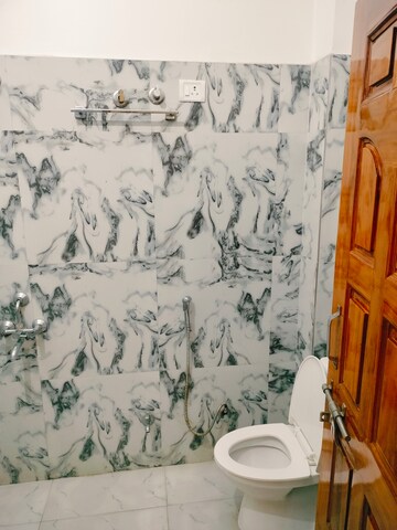 Bathroom in 2 BHK Builder Floor at Gomti Nagar – for Rent