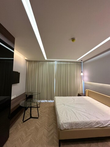 Bedroom in 1 RK Apartment at Sector 63 – for Rent