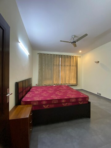 Bedroom in 5 BHK Independent House at Tanvi villa, Sector 45 – for Rent
