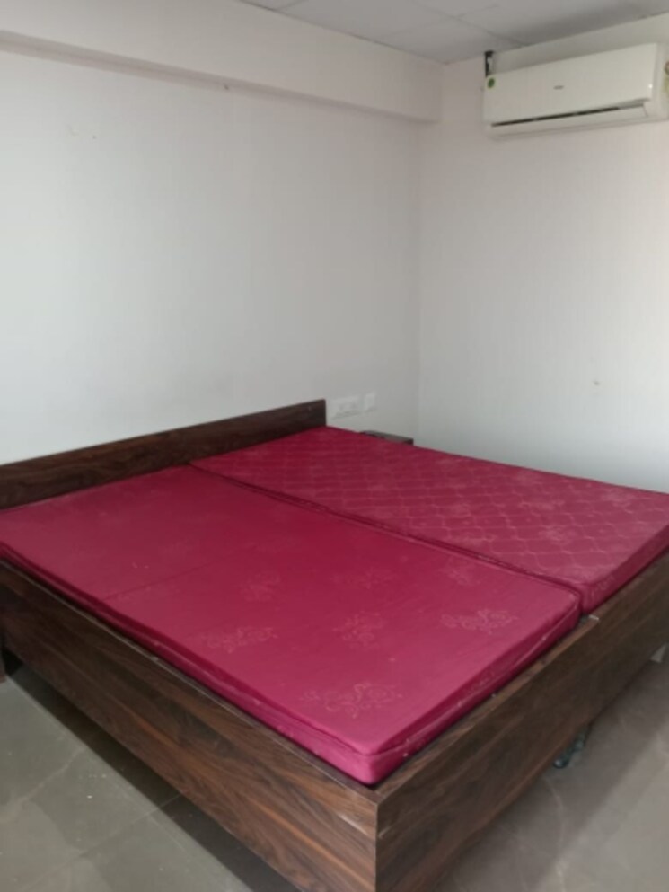 Bedroom, maya-garden-city 3 Bedroom 1530 Sq.Ft. Apartment In Lohgarh Zirakpur 7917780