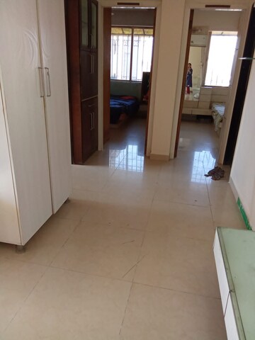 Room in 2 BHK Apartment at Dosti Lotus, Wadala – for Rent