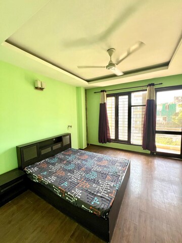 Master Bedroom in 3 BHK Builder Floor at Ardee City, Sector 52 – for Rent
