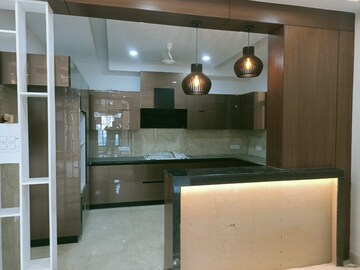 Master Bedroom in 4 BHK Builder Floor at Palam Vihar Residents Association, Palam Vihar – for Rent