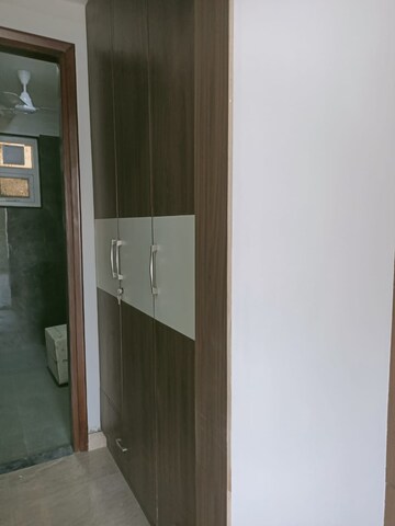 Master Bedroom in 4 BHK Builder Floor at Palam Vihar Residents Association, Palam Vihar – for Rent